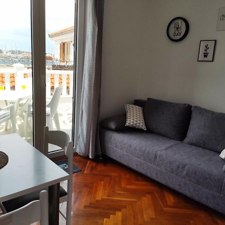Apartman Marina II Рогозница Екстериор снимка