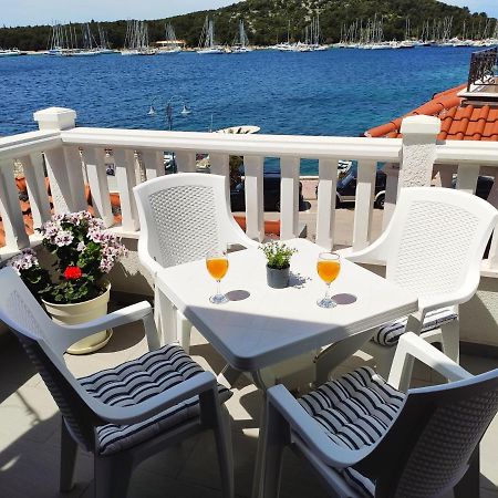 Apartman Marina II Рогозница Екстериор снимка