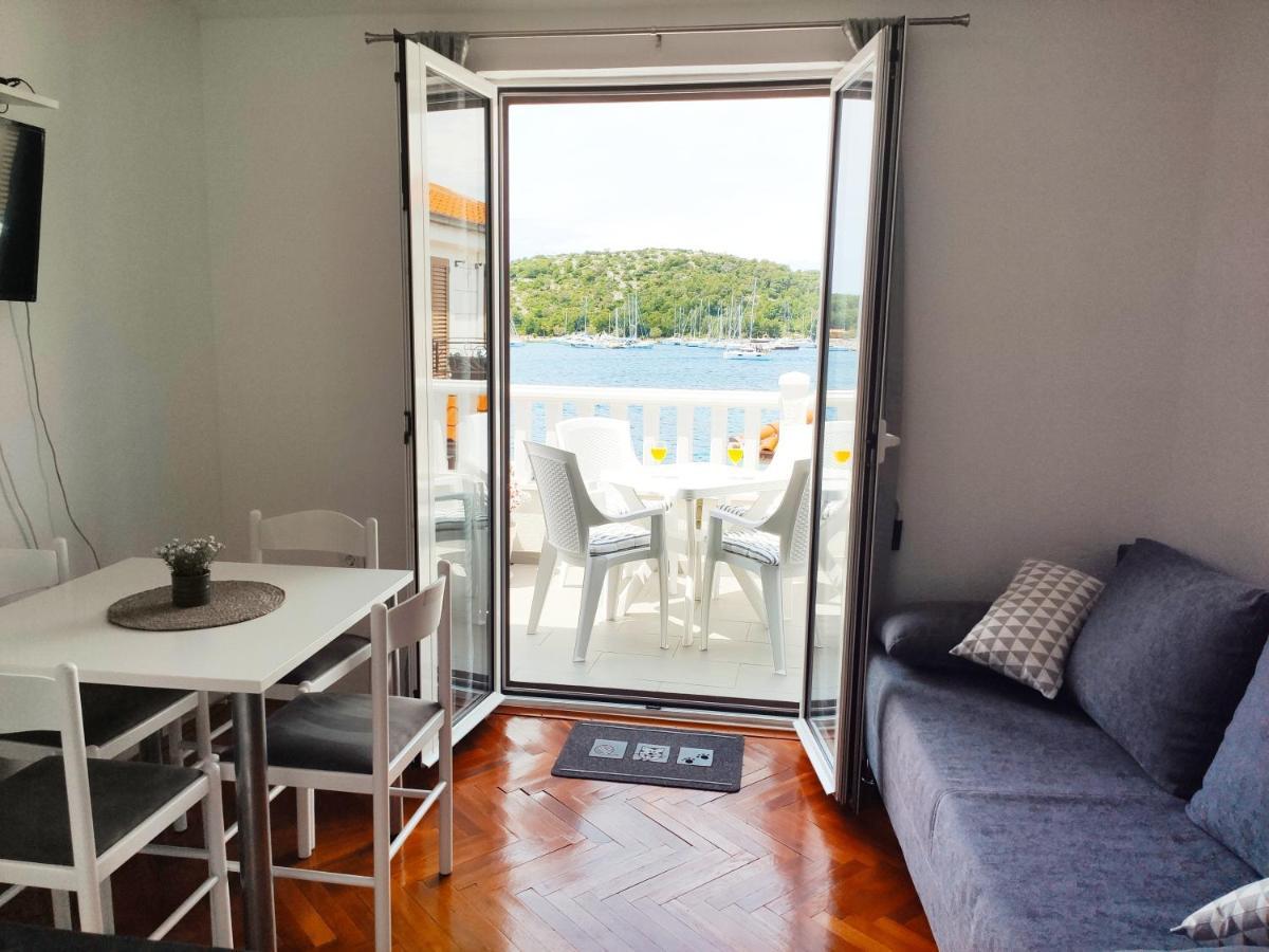 Apartman Marina II Рогозница Екстериор снимка