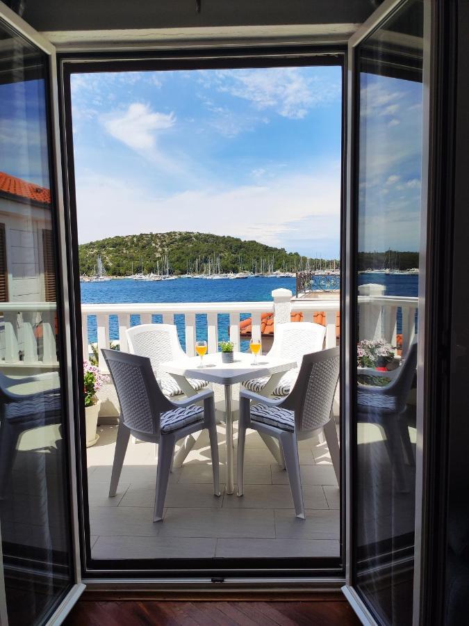 Apartman Marina II Рогозница Екстериор снимка