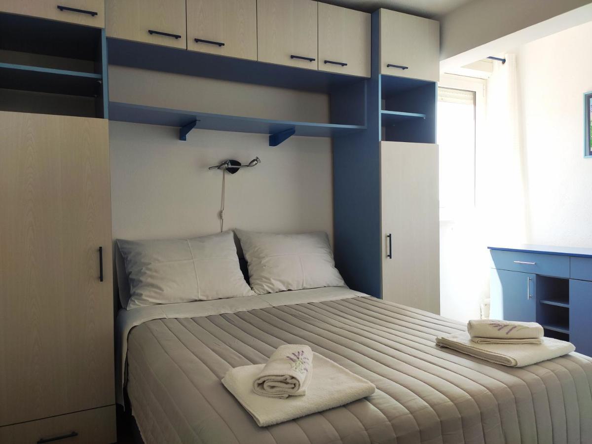 Apartman Marina II Рогозница Екстериор снимка